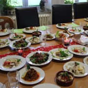 Unsere syrischen Freunde haben La Taste zum Essen eingeladen.
