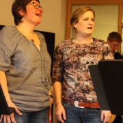 Essen mit Syrern Unsere syrischen Freunde haben La Taste zum Essen eingeladen.