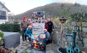 Spendenübergabe des Orga-Teams vom Nikolaus-Ride in Lorch